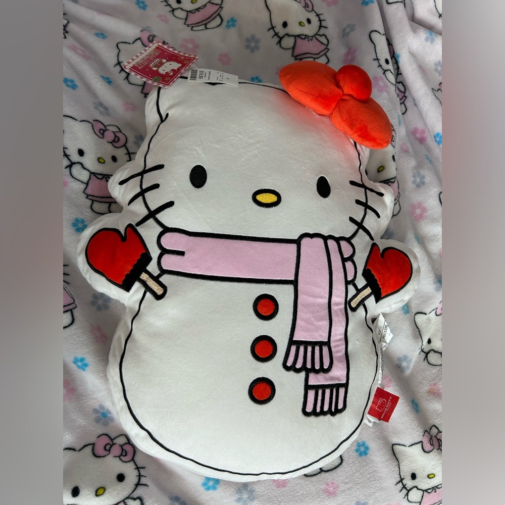 - Hello Kitty Pillow